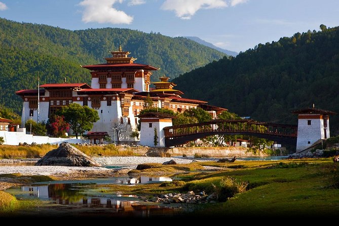 Exploring Bhutan: A Comprehensive Guide to Tour Packages from Kolkata